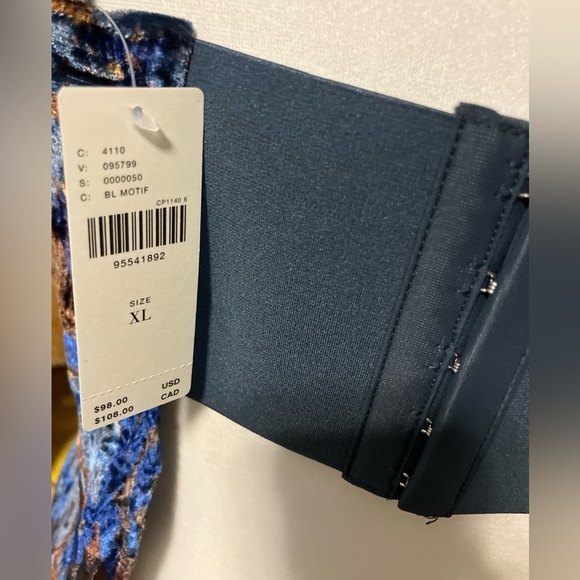 Pilcro Women’s Blue & Brown Paisley Velvet Flyaway Top XL - Picture 4 of 7